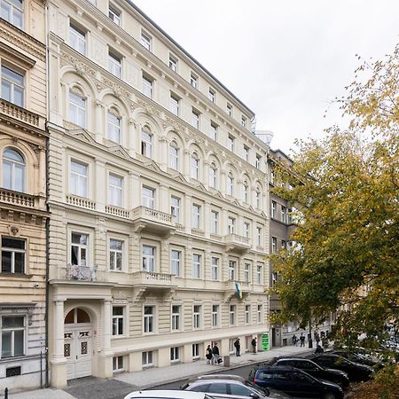 Apartment Stepanska ปราก ภายนอก รูปภาพ