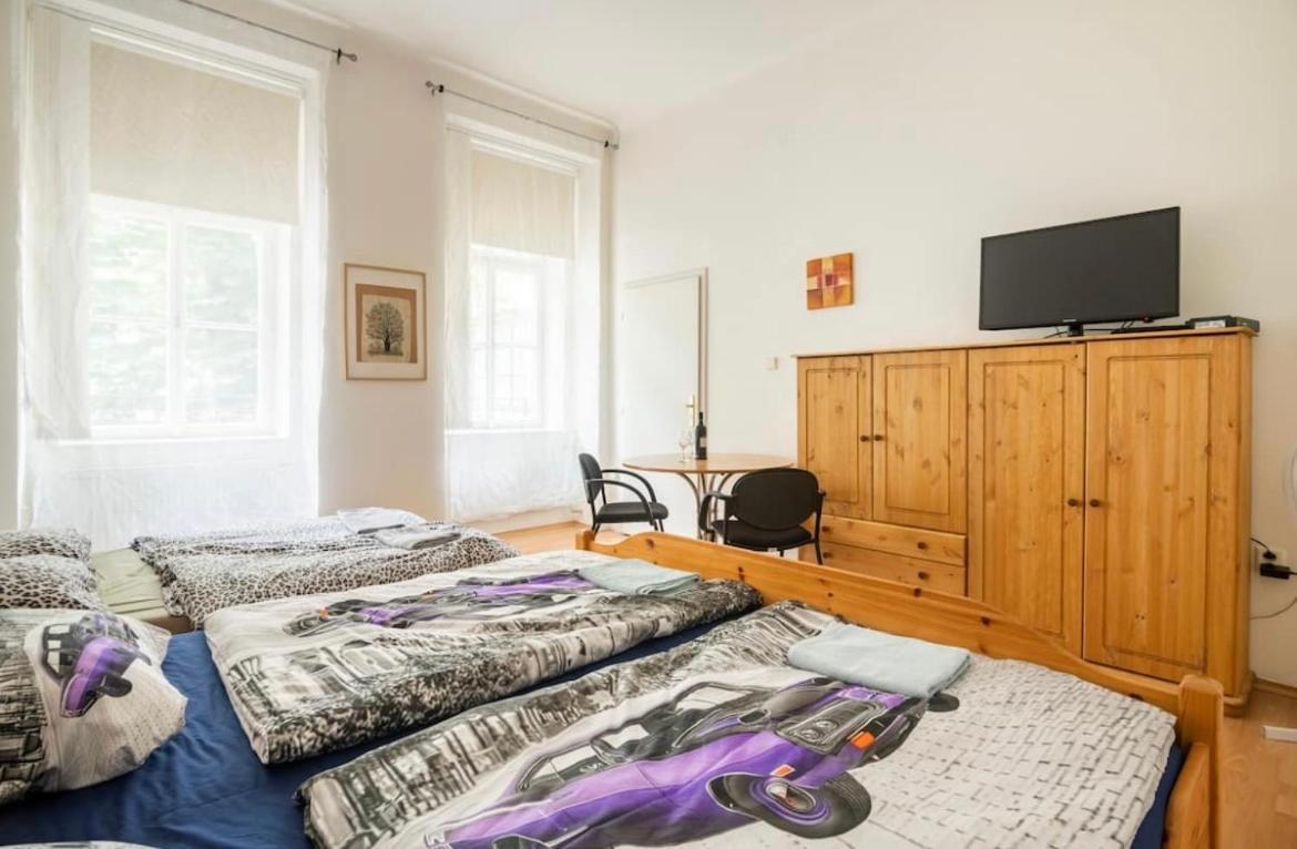 Apartment Stepanska ปราก ภายนอก รูปภาพ