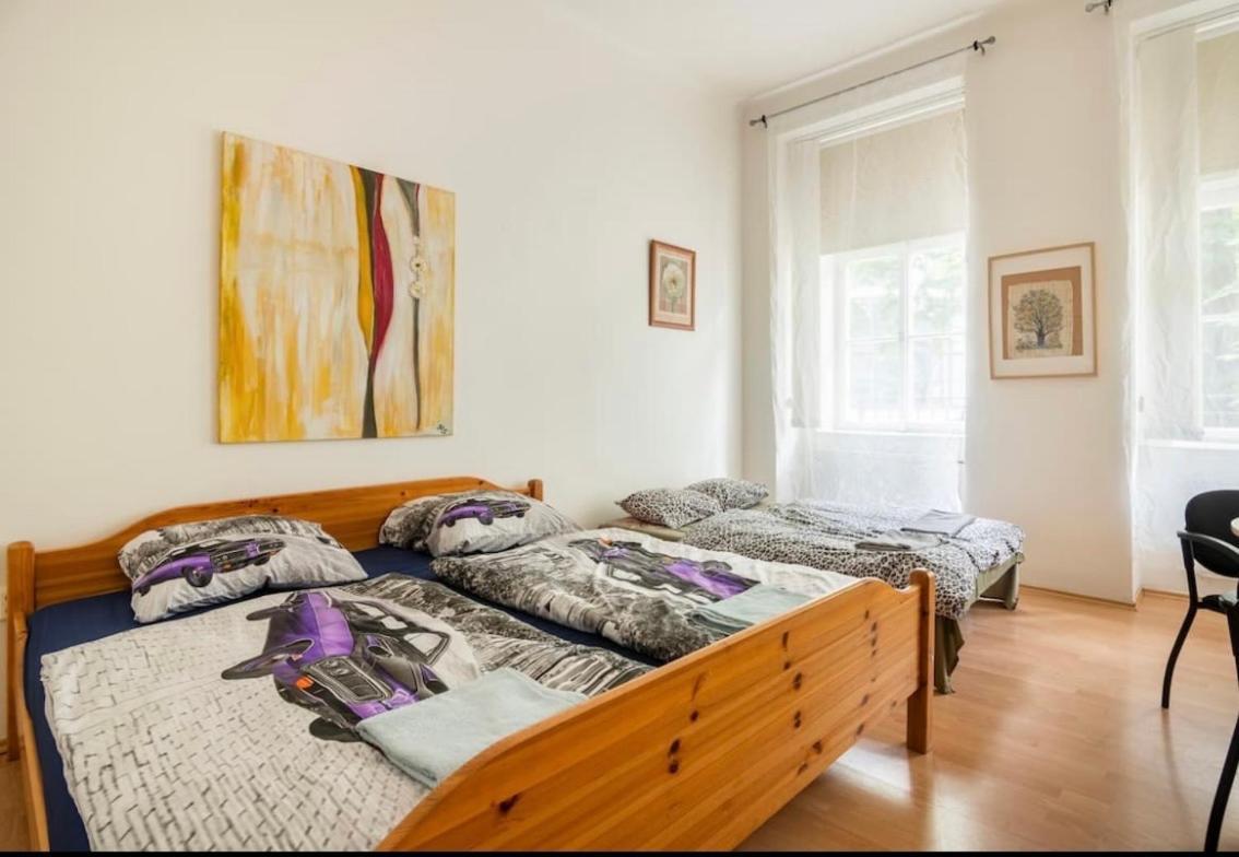 Apartment Stepanska ปราก ภายนอก รูปภาพ