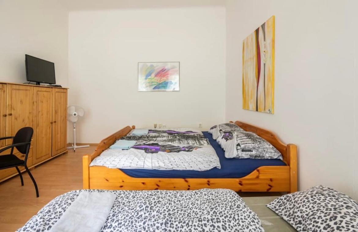 Apartment Stepanska ปราก ภายนอก รูปภาพ