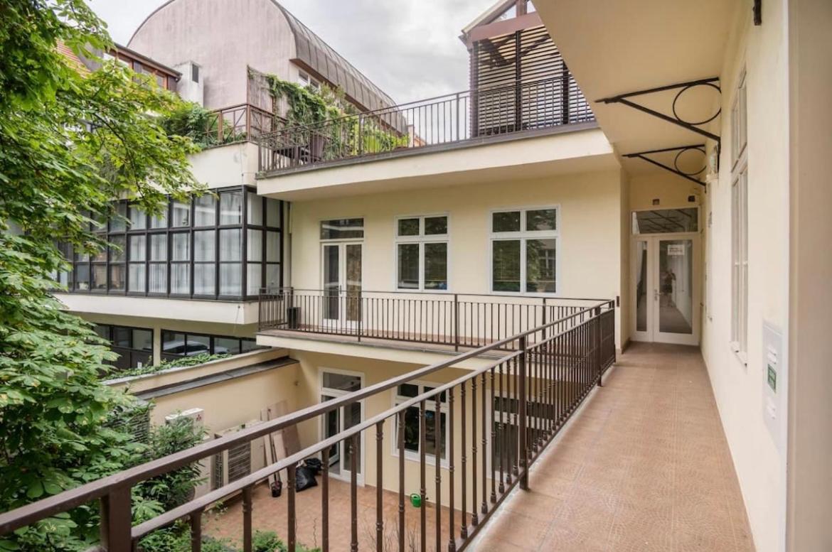 Apartment Stepanska ปราก ภายนอก รูปภาพ