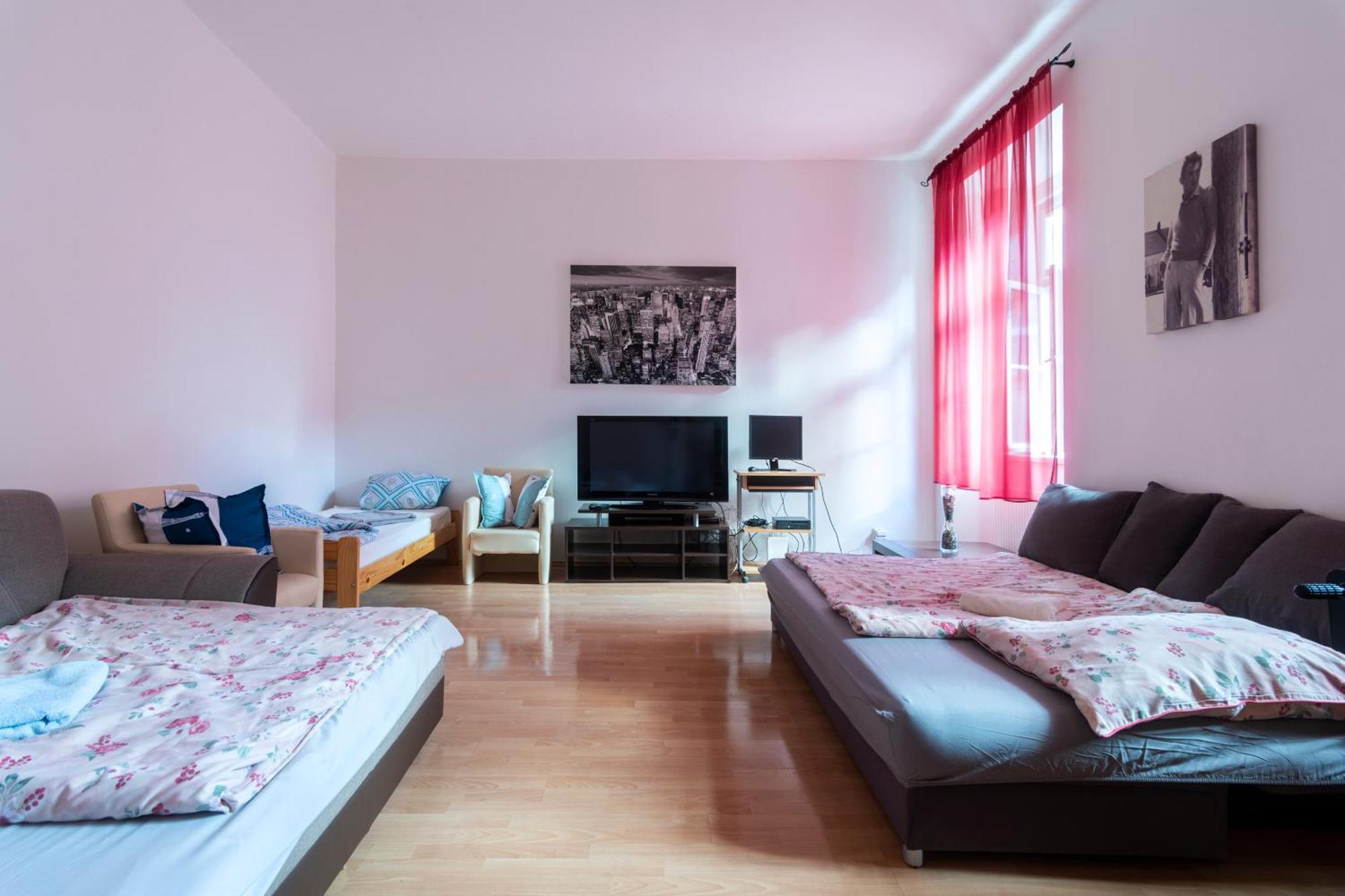 Apartment Stepanska ปราก ภายนอก รูปภาพ