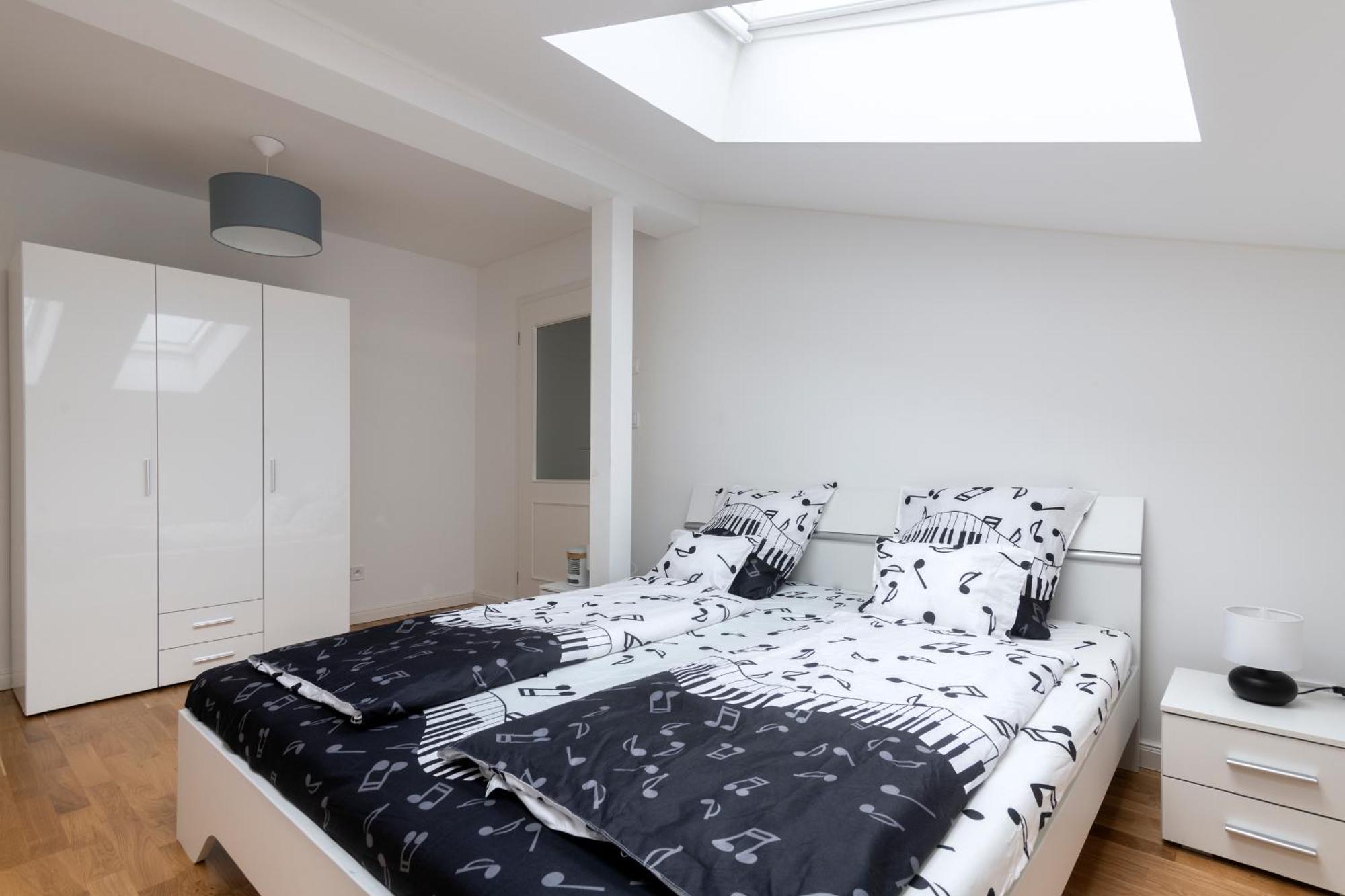 Apartment Stepanska ปราก ภายนอก รูปภาพ