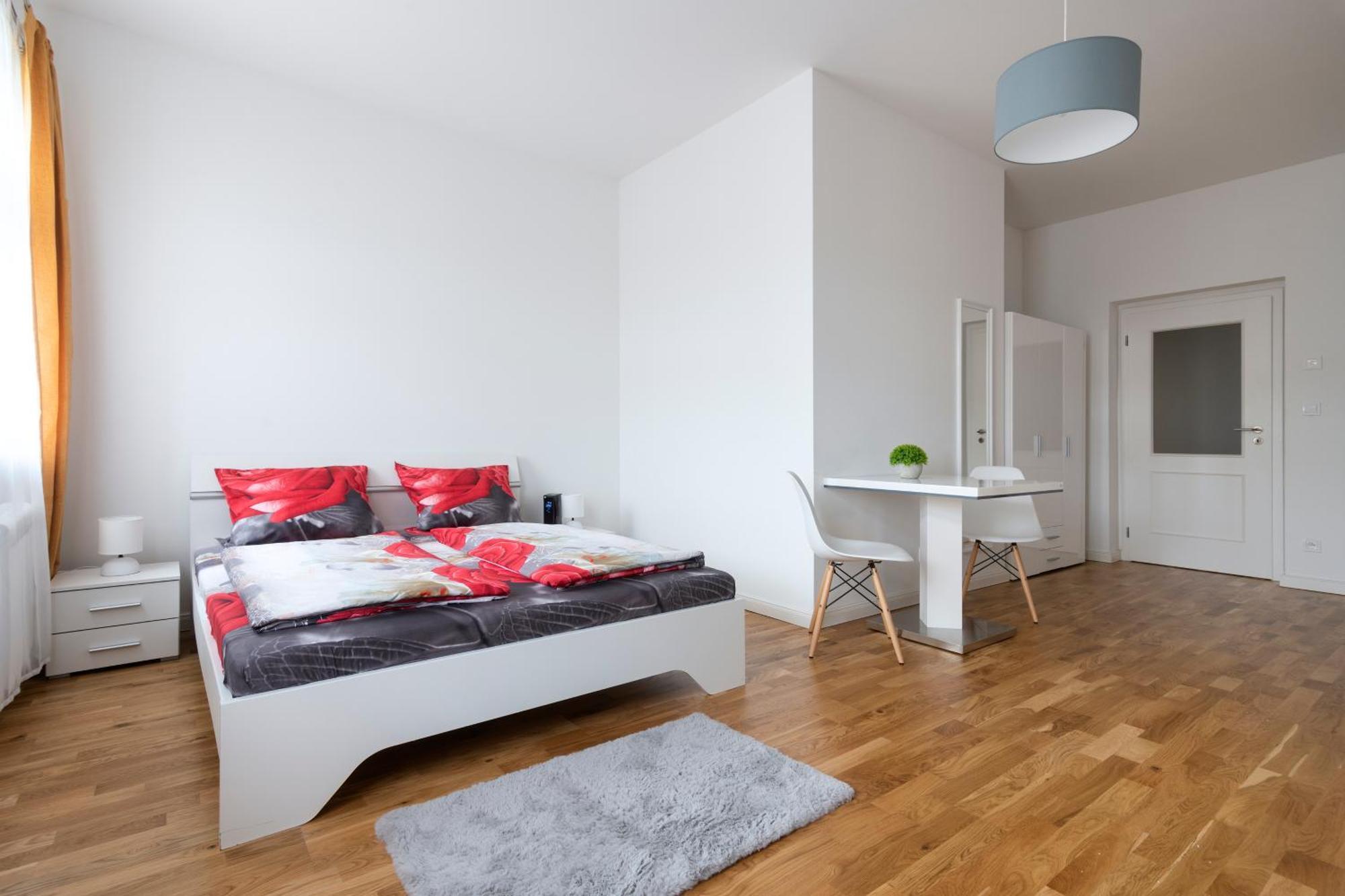 Apartment Stepanska ปราก ภายนอก รูปภาพ