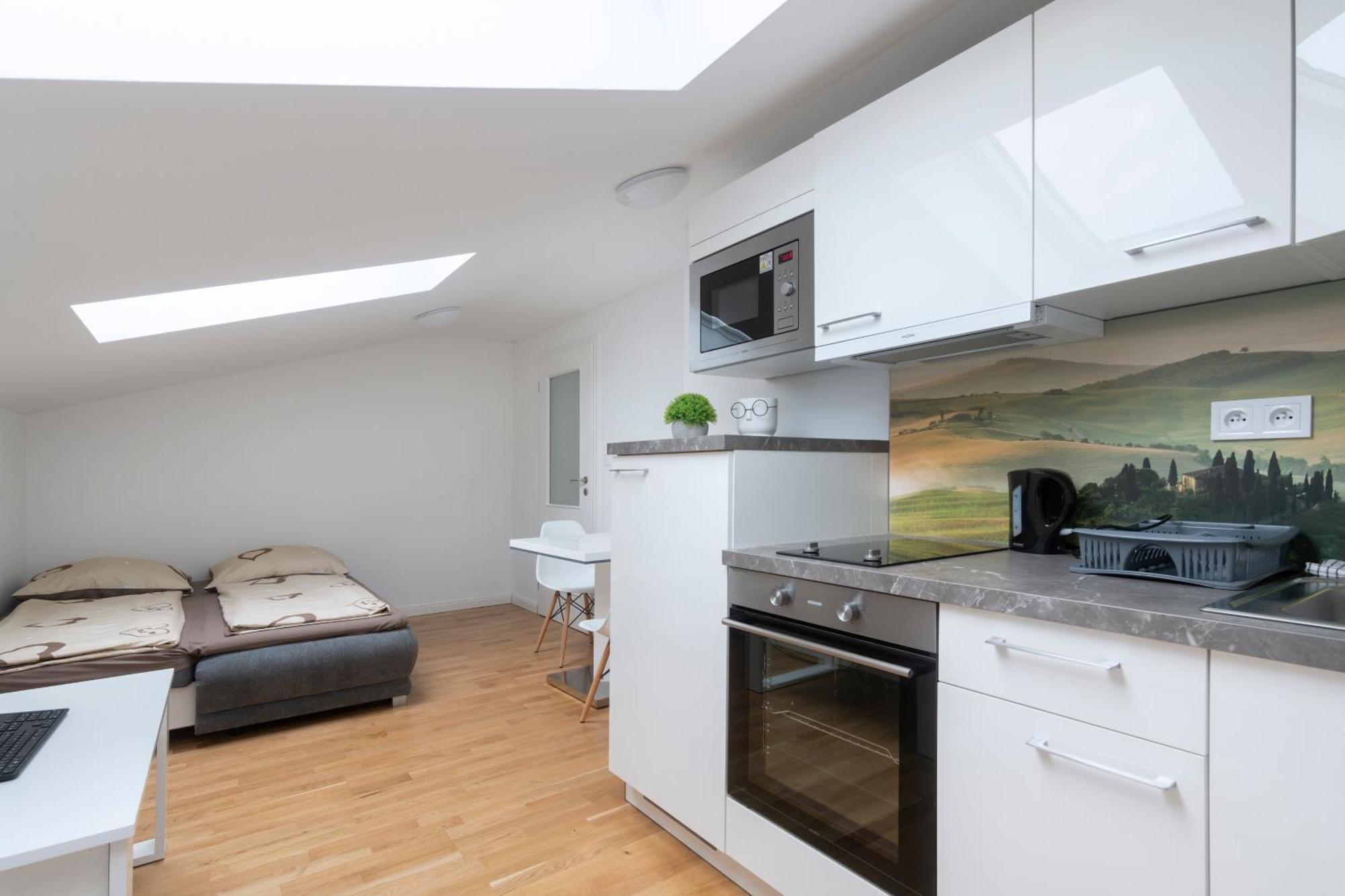 Apartment Stepanska ปราก ภายนอก รูปภาพ
