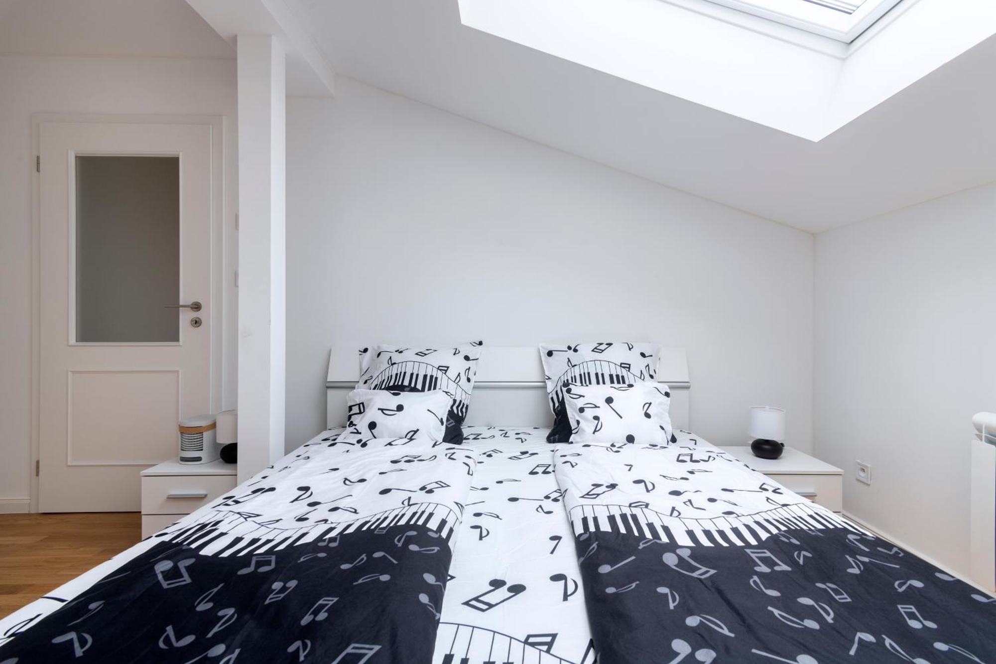 Apartment Stepanska ปราก ภายนอก รูปภาพ