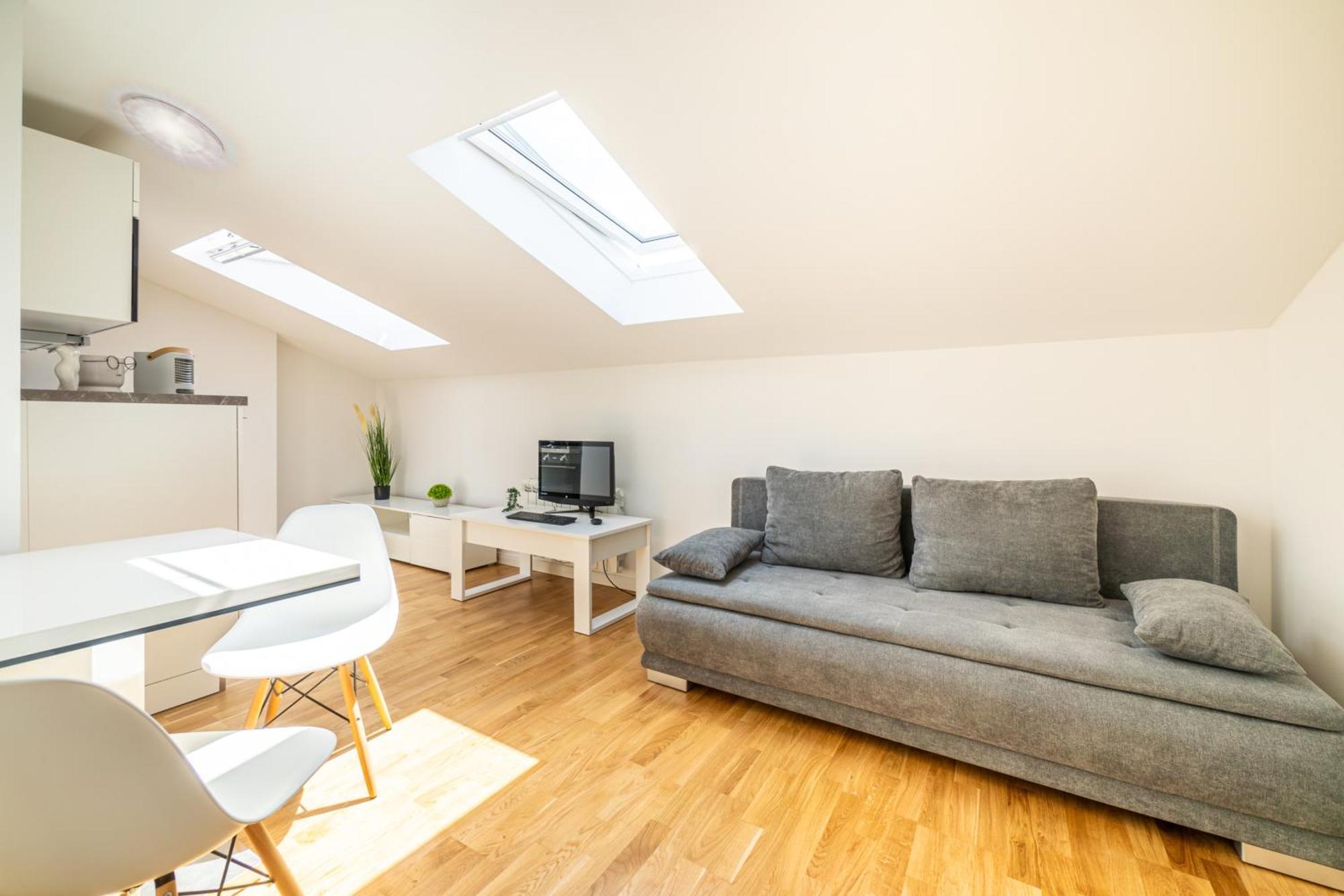 Apartment Stepanska ปราก ภายนอก รูปภาพ