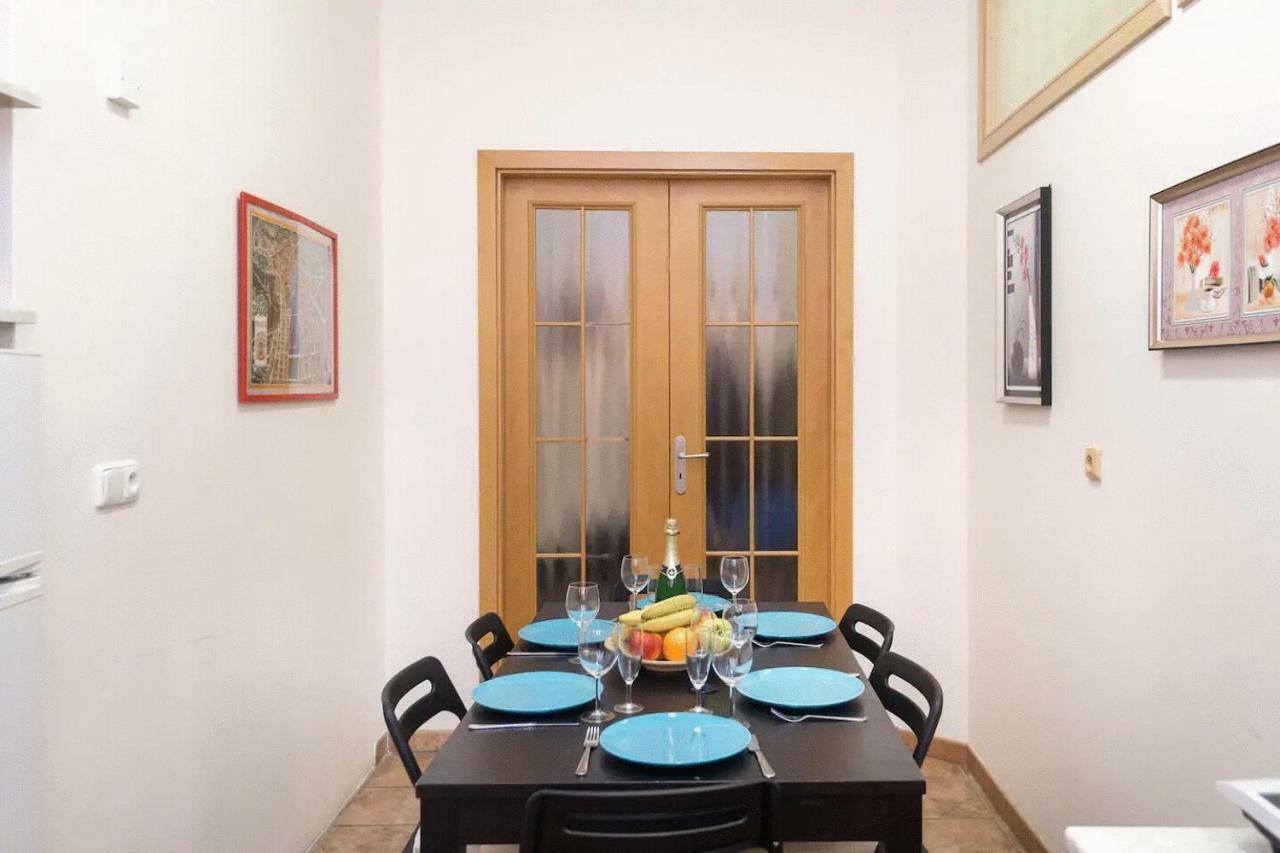 Apartment Stepanska ปราก ภายนอก รูปภาพ