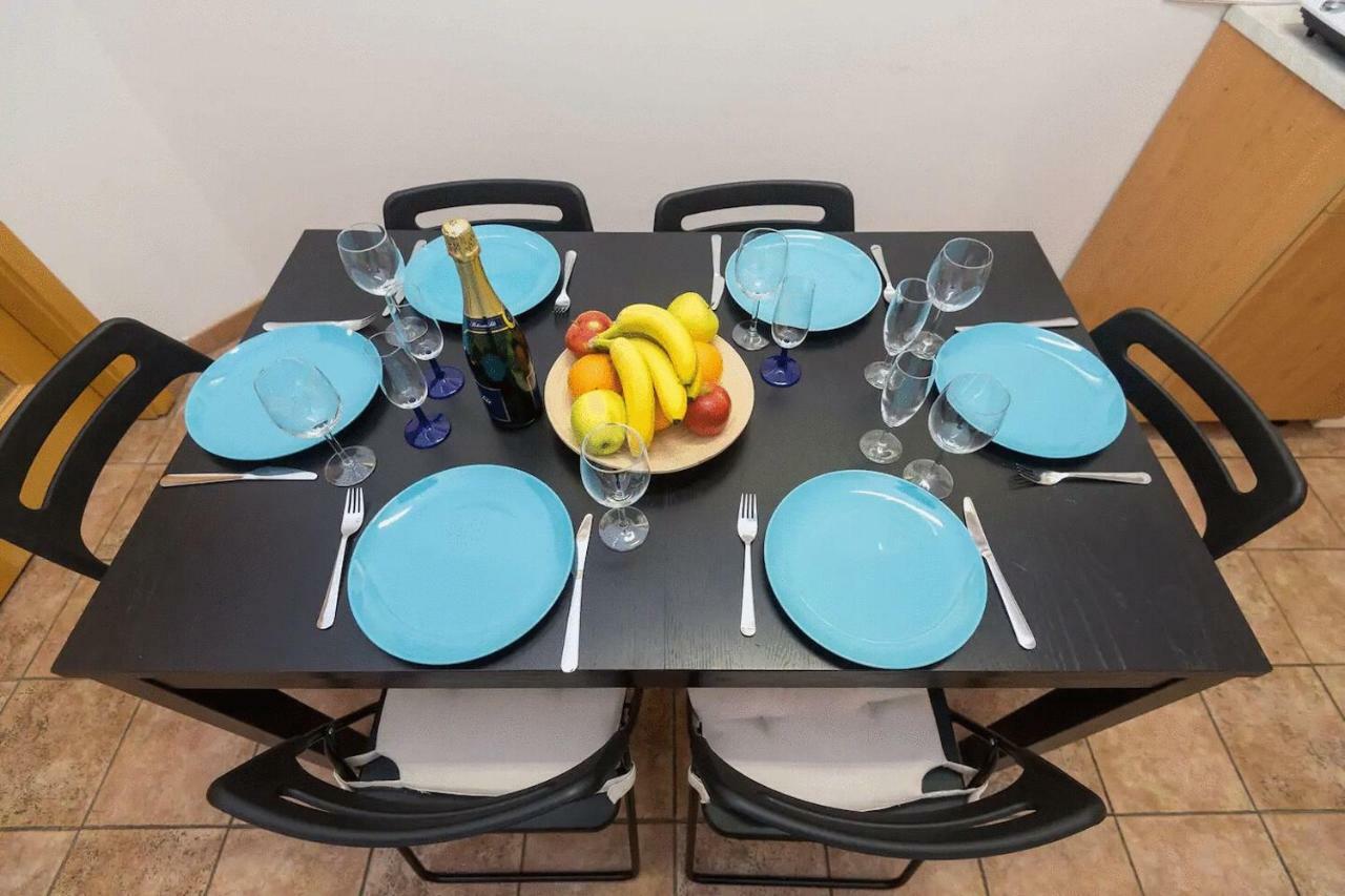Apartment Stepanska ปราก ภายนอก รูปภาพ